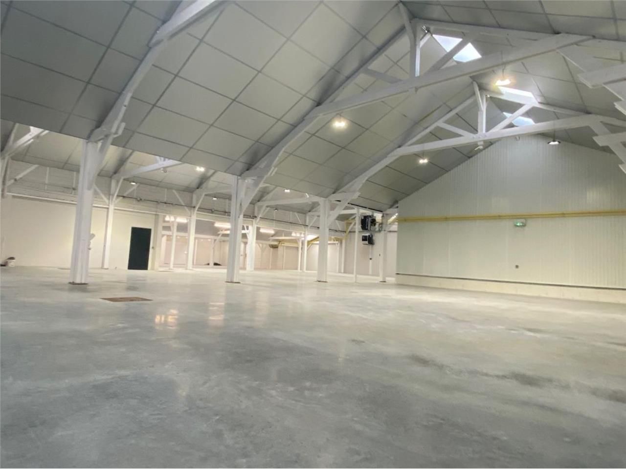 LOGISTIQUE URBAINE - CBRE vous propose à vendre, 