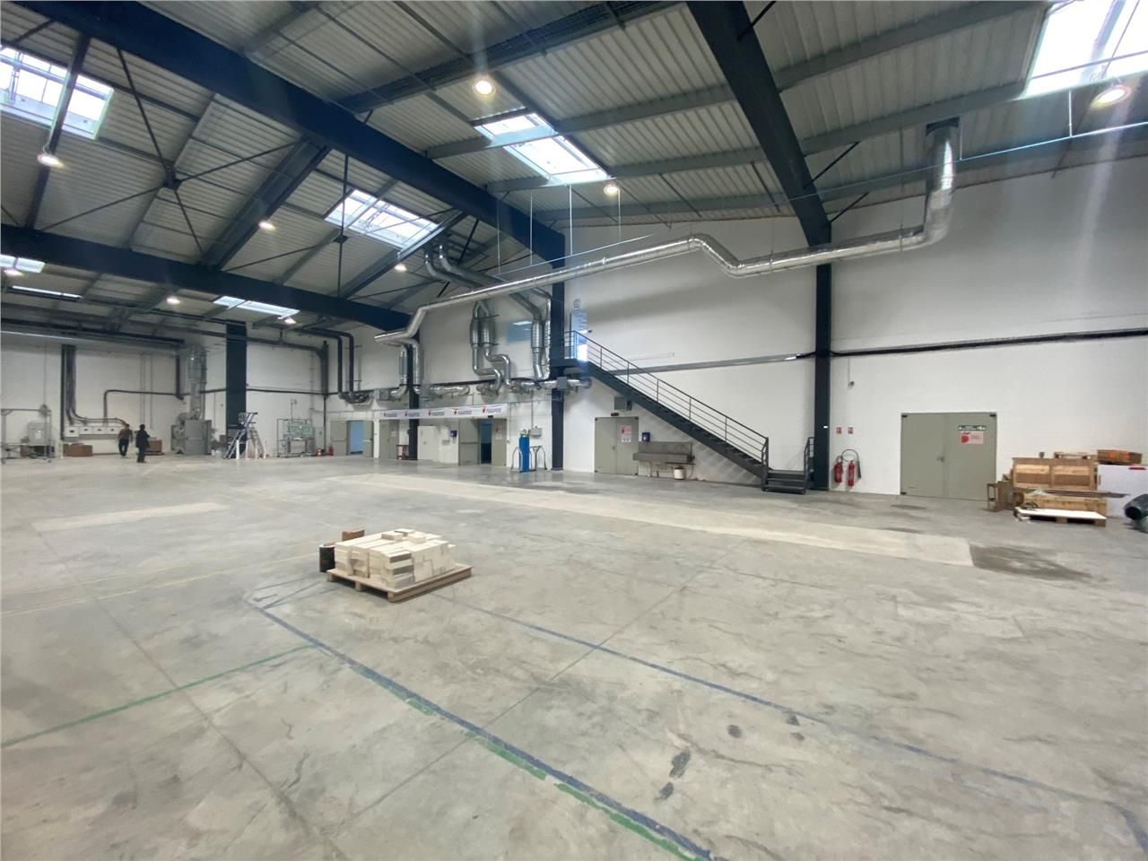 CBRE vous propose à louer un bâtiment indépendant