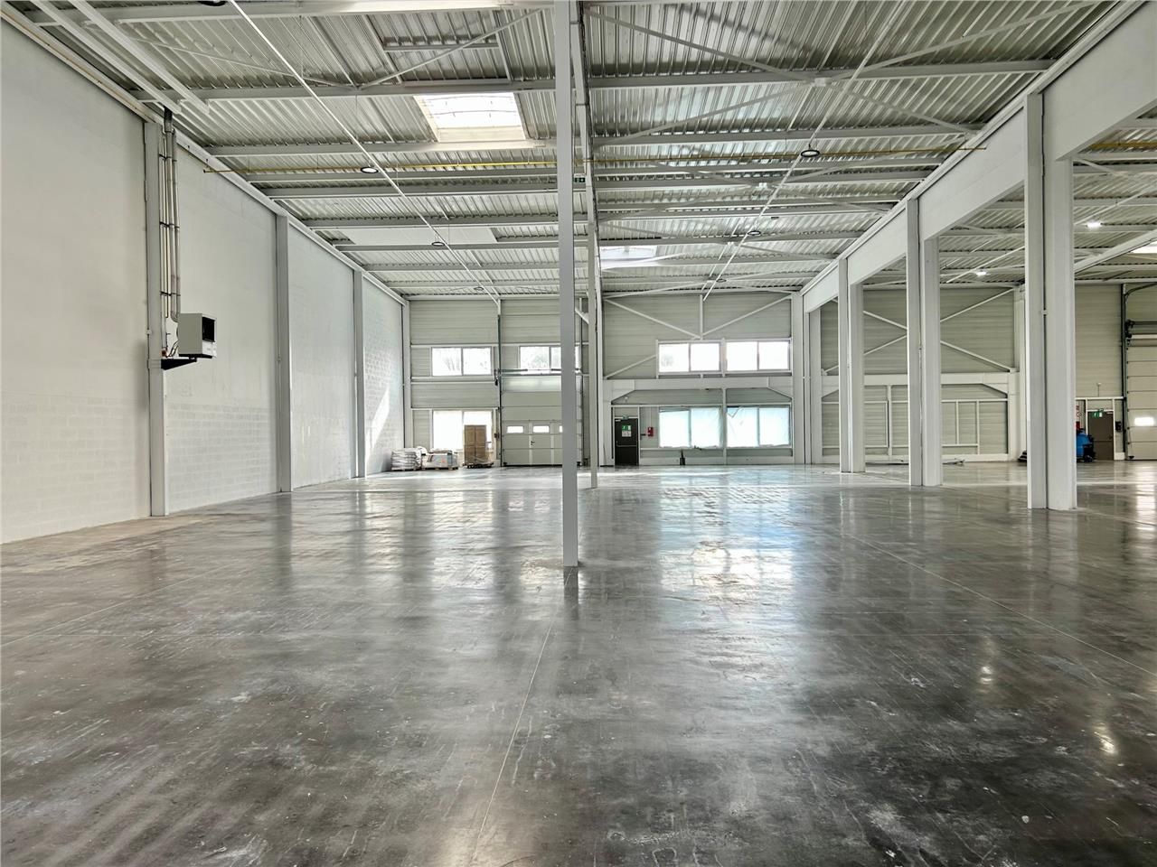 CBRE vous propose à louer, un local d'activités s