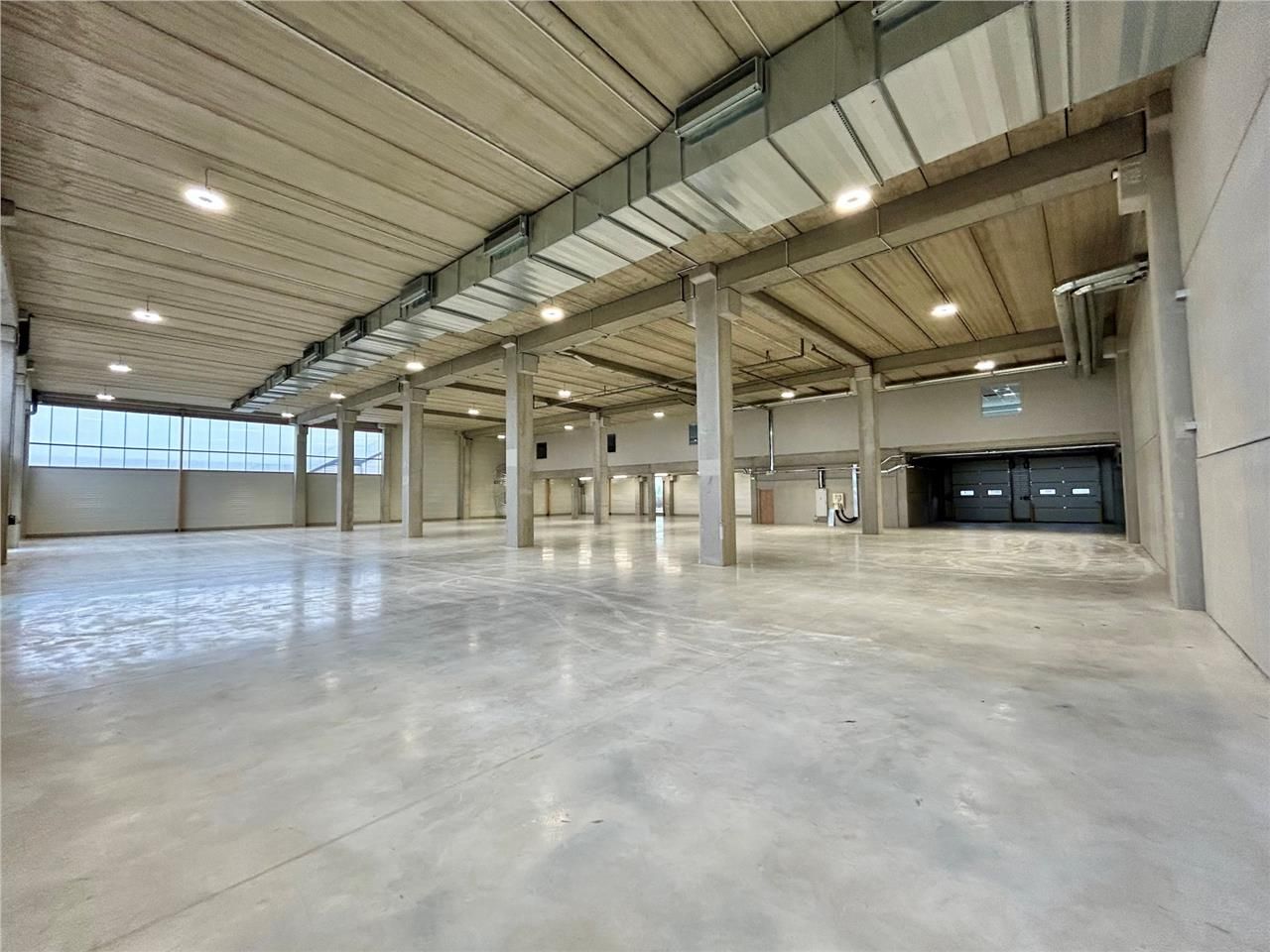 CBRE vous propose à louer, un local d'activités n