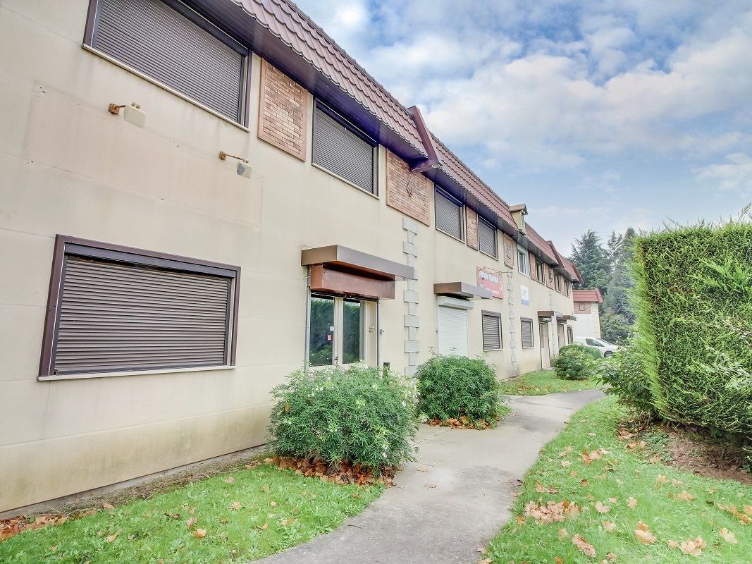 CBRE vous propose à louer un entrepôt/local d'act