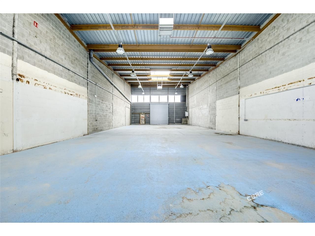 CBRE vous propose à louer, un entrepôt/local d'ac