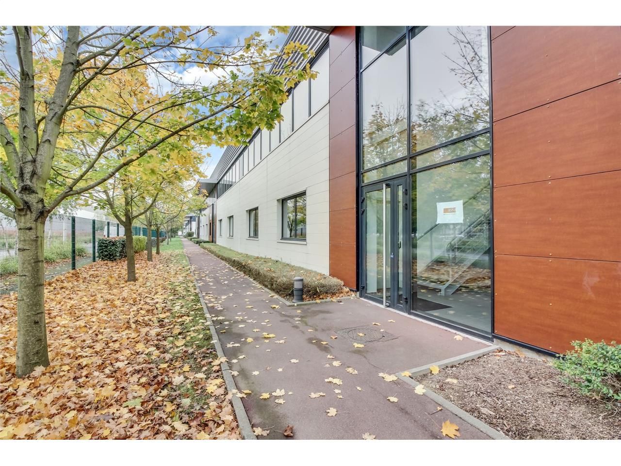 CBRE vous propose à louer des cellules d'activité