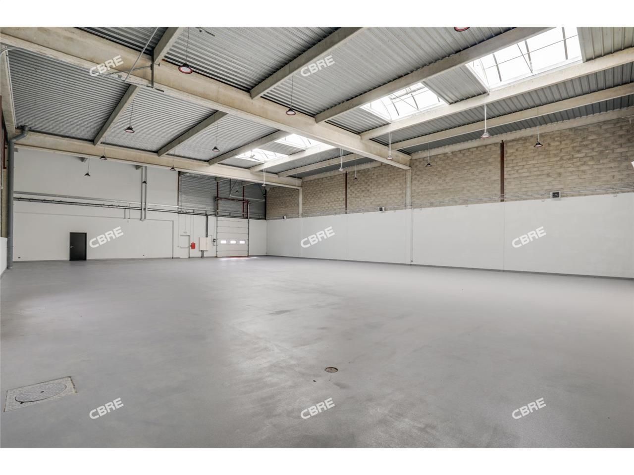 CBRE vous propose à louer un entrepôt/local d'act