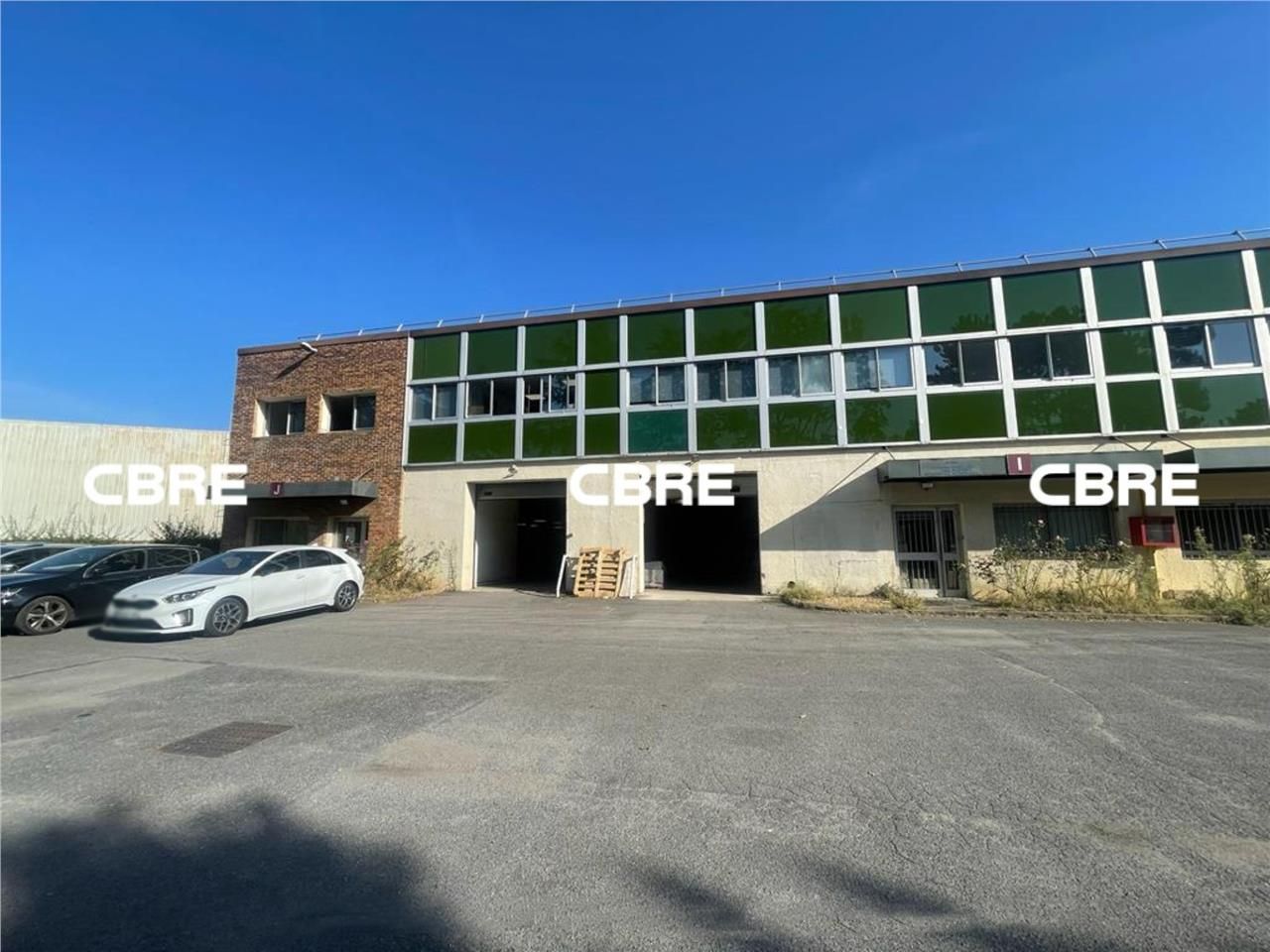 A LOUER - CBRE vous propose, sur la commune des U