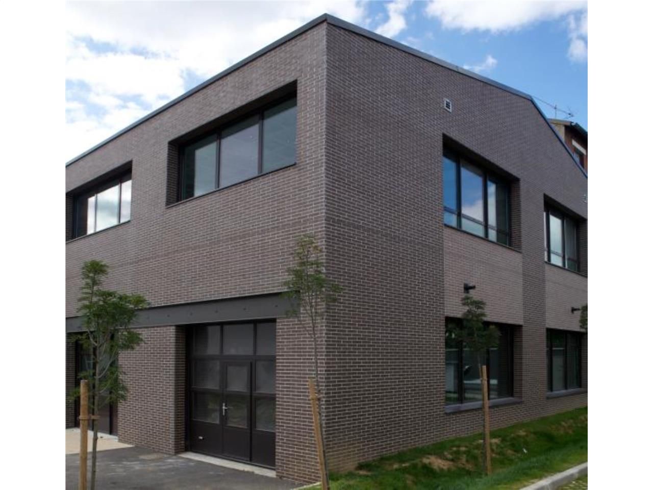 LOGISTIQUE URBAINE - A LOUER - CBRE vous propose 