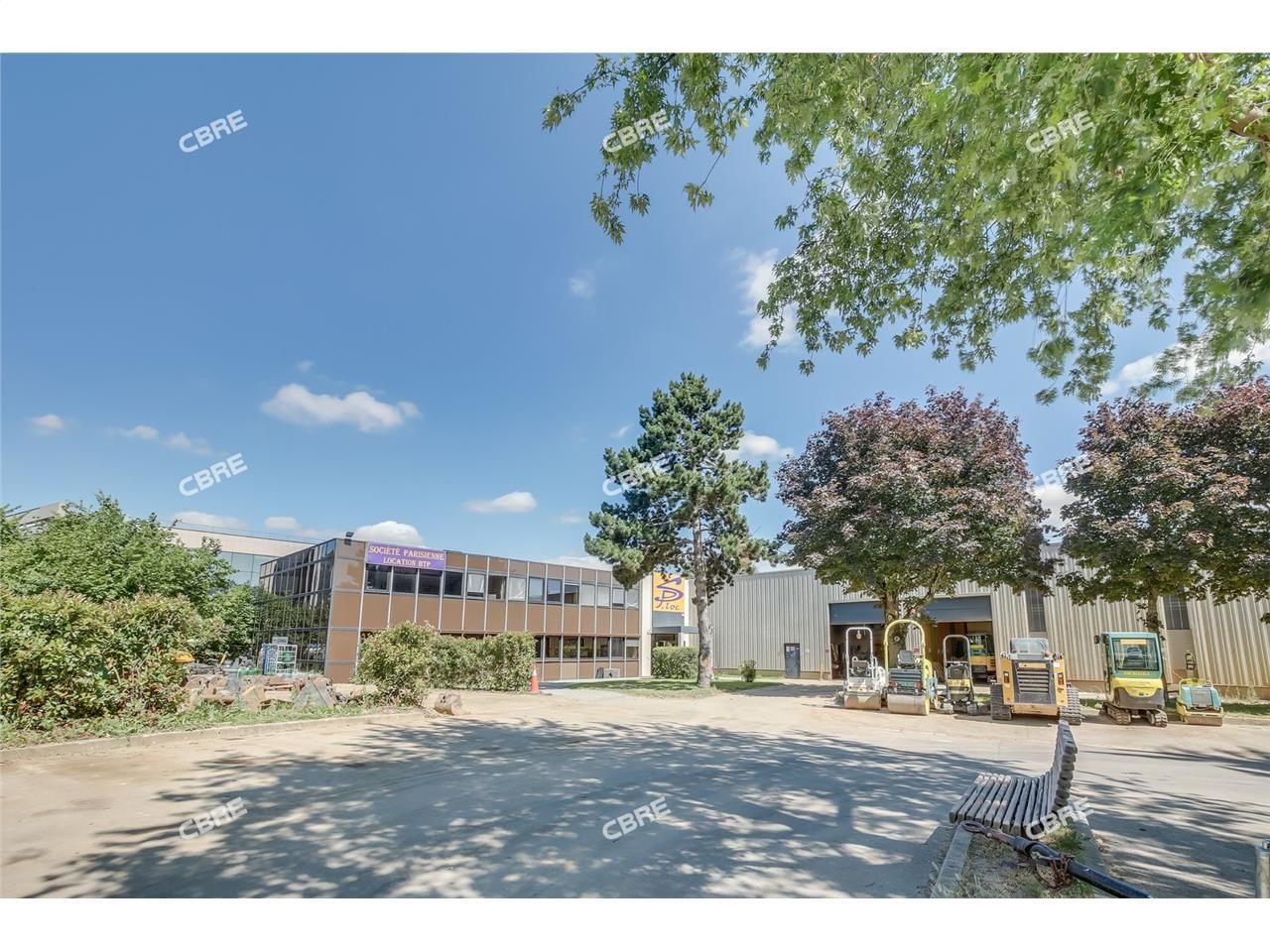 CBRE vous propose à vendre ou à louer, un entrepô