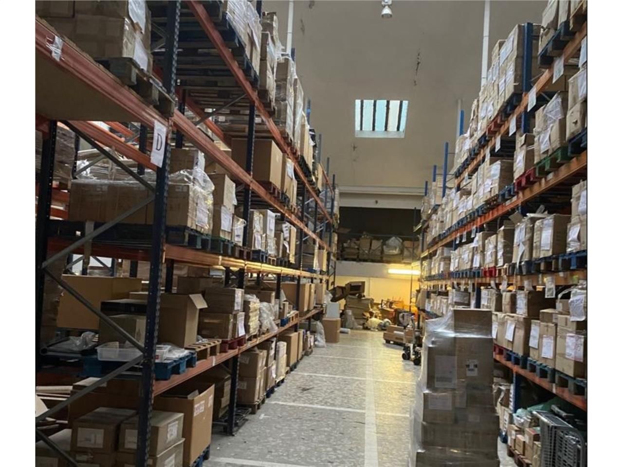 CBRE vous propose à louer, un entrepôt/local d'ac