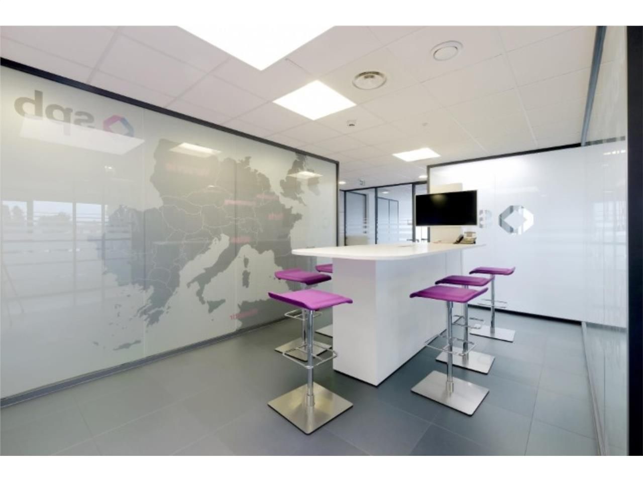 Au sein d'un parc d'activités, CBRE vous propose 