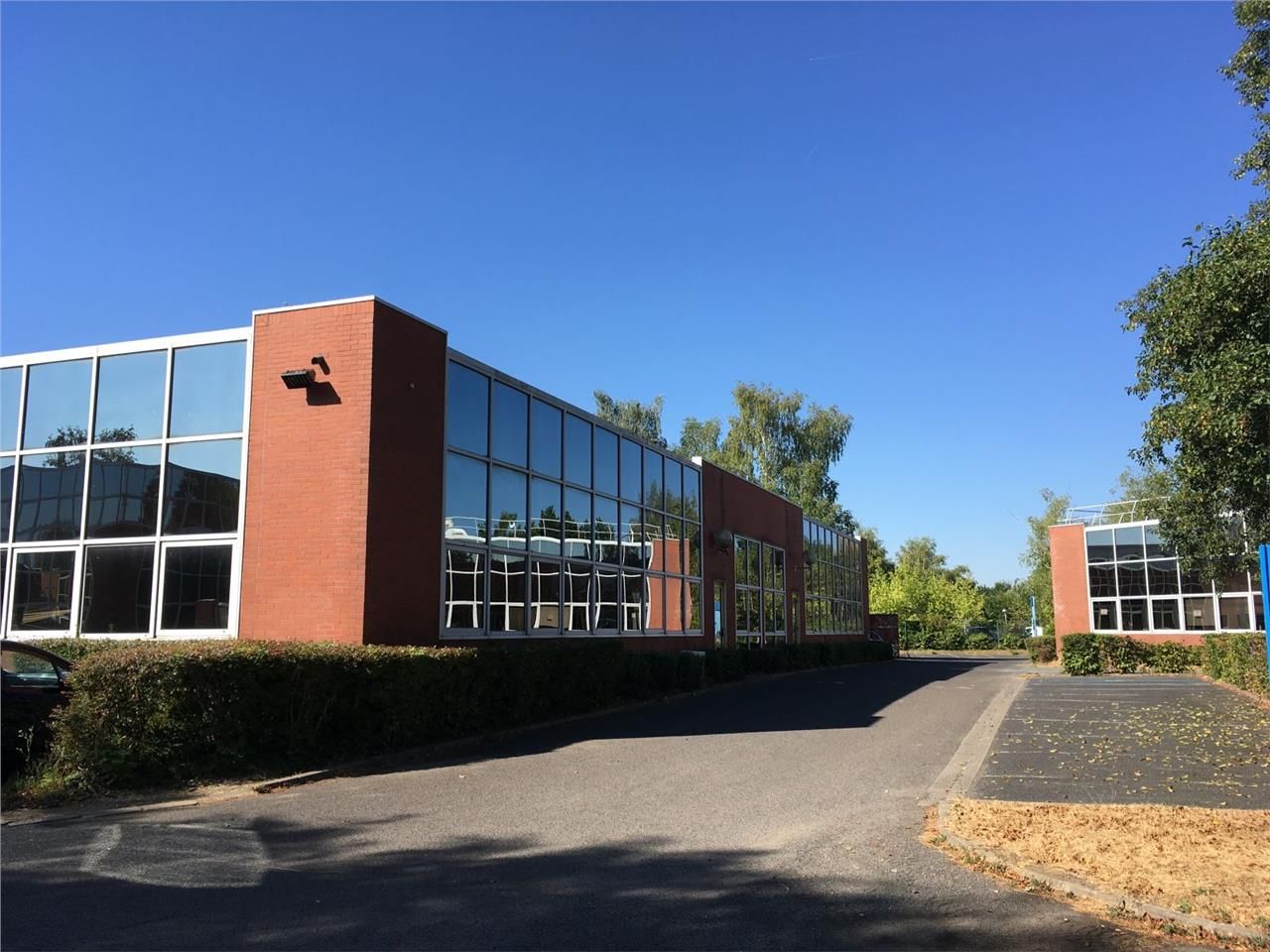 A LOUER - CBRE vous propose sur la commune des Ul