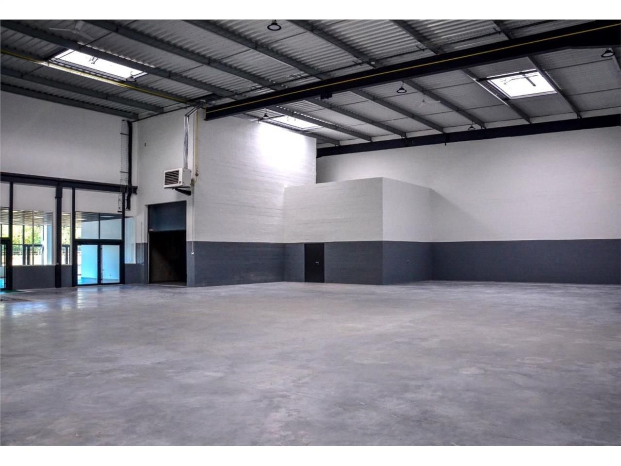 Rare sur le secteur ! CBRE vous propose à vendre 