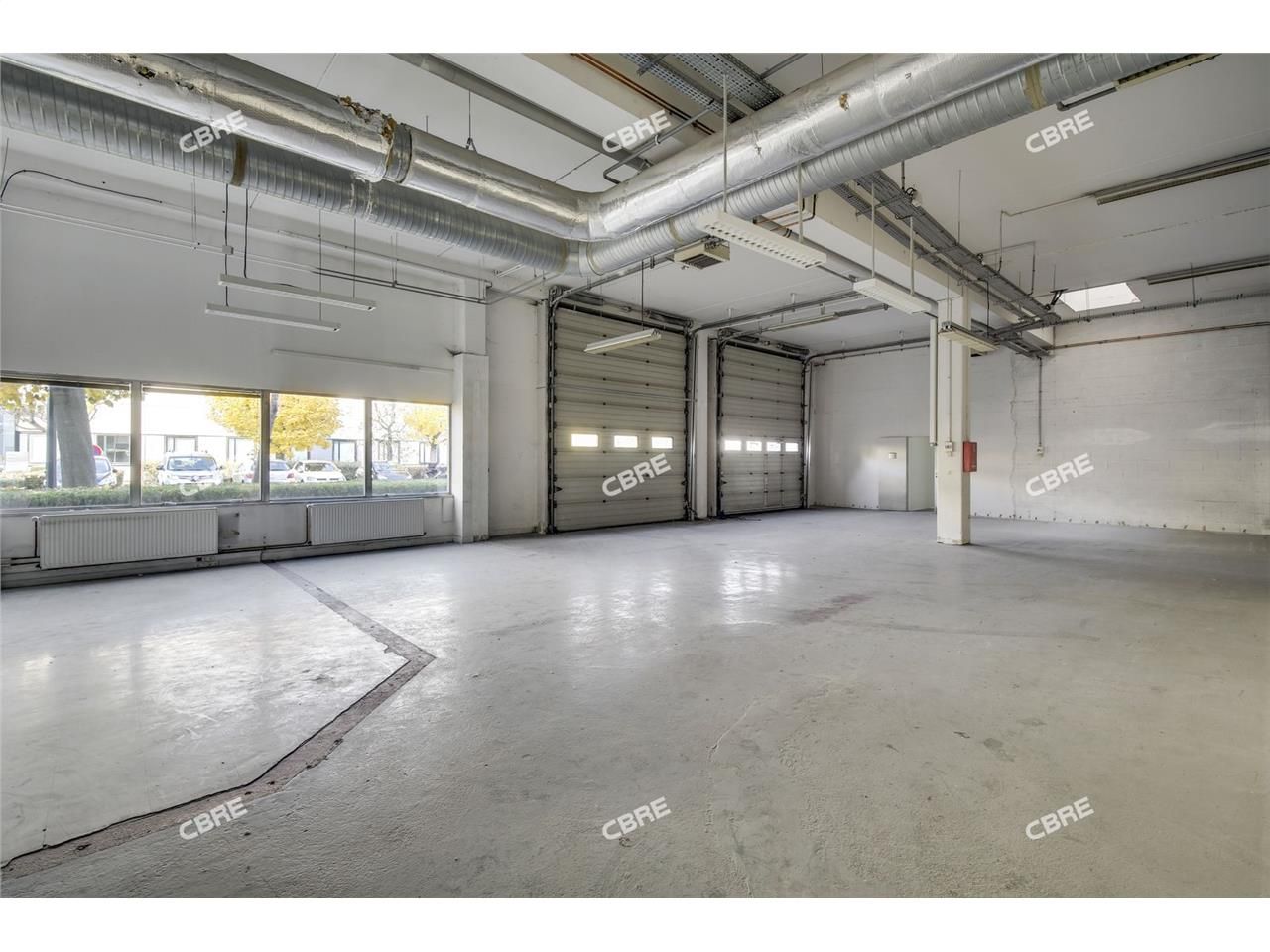 LOGISTIQUE URBAINE - CBRE vous propose à louer, u