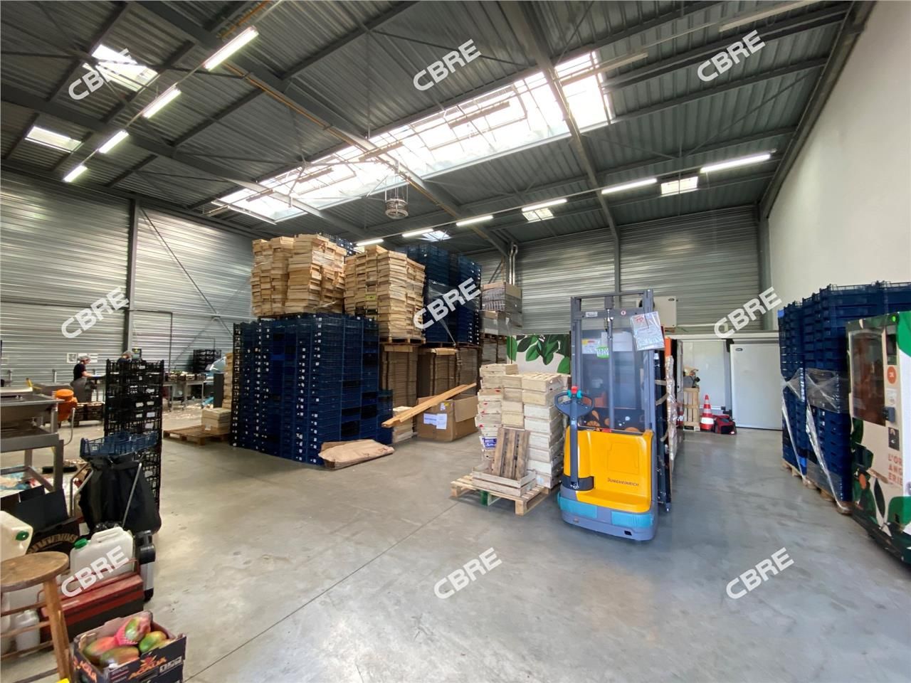 LOGISTIQUE URBAINE - A LOUER - CBRE vous propose 