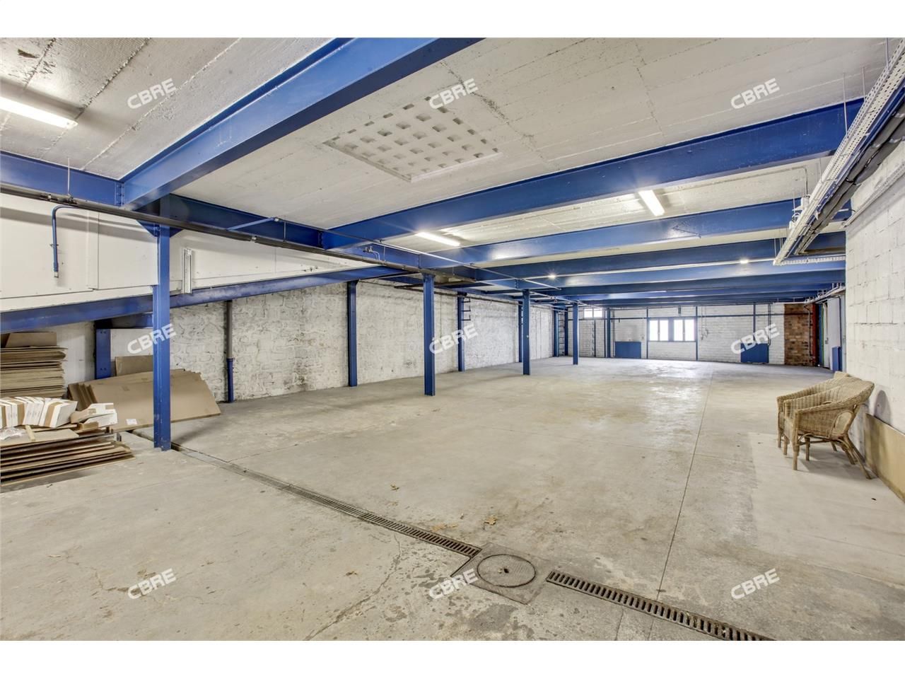 LOGISTIQUE URBAINE - CBRE vous propose à louer, u