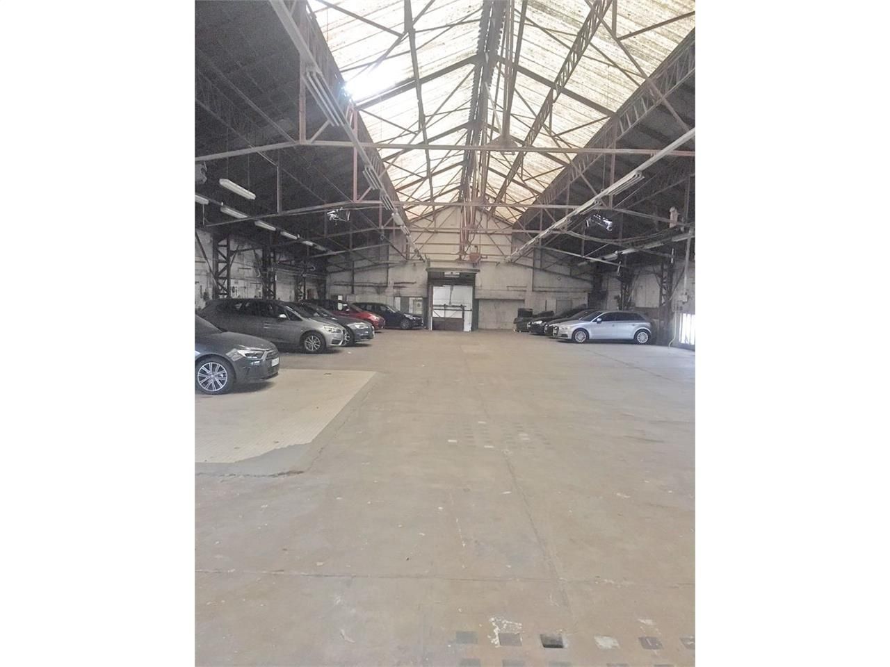 CBRE vous propose à vendre, un bâtiment indépenda