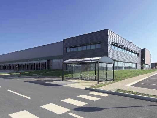 CBRE vous propose à louer, un entrepôt/local d'ac