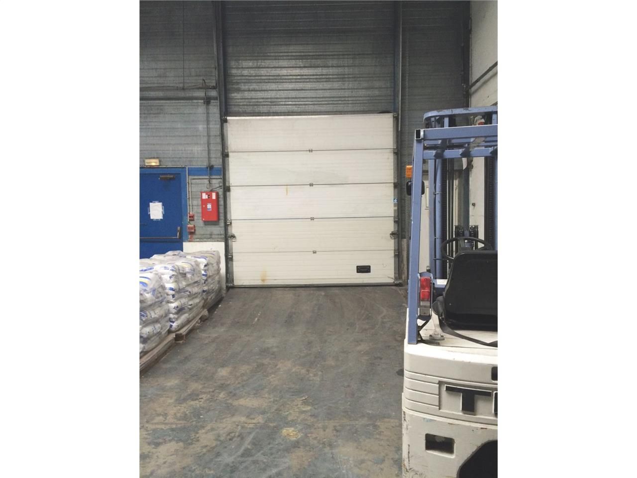 CBRE vous propose à louer, un bâtiment indépendan