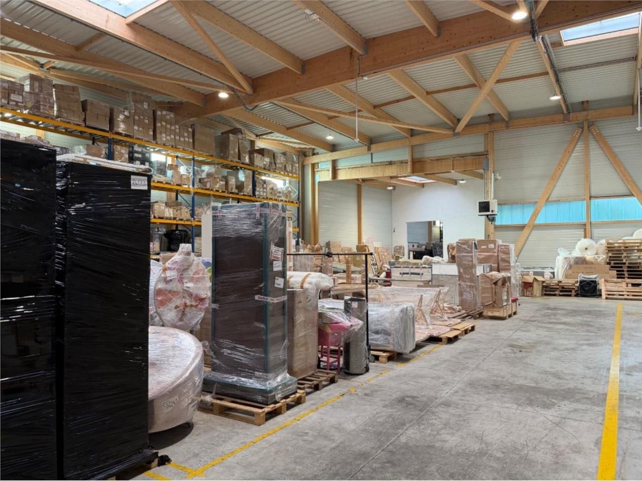 CBRE vous propose en sous-location, un entrepôt d