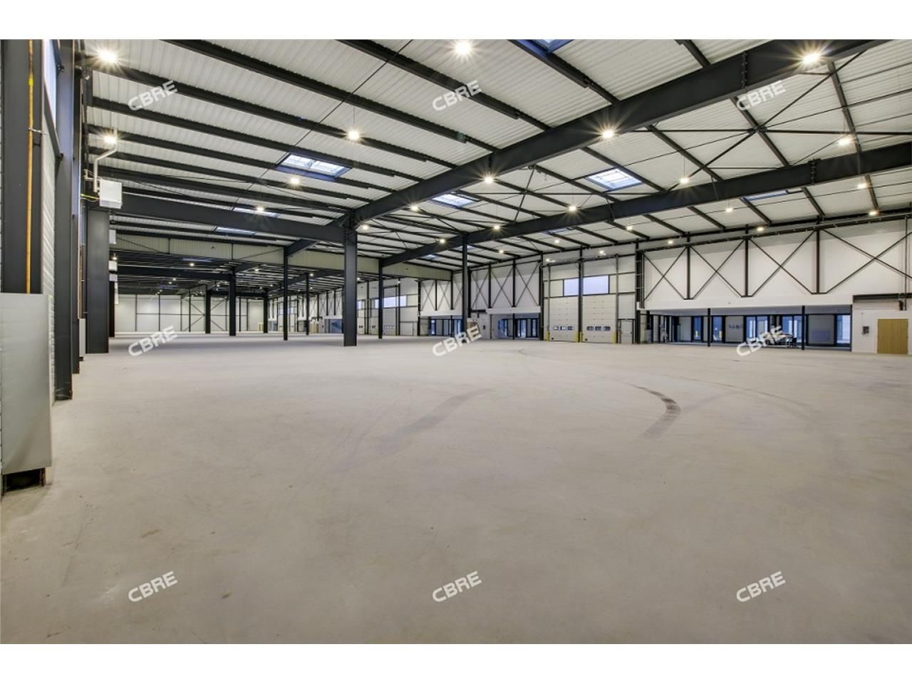 LOGISTIQUE URBAINE - CBRE vous propose à louer, d