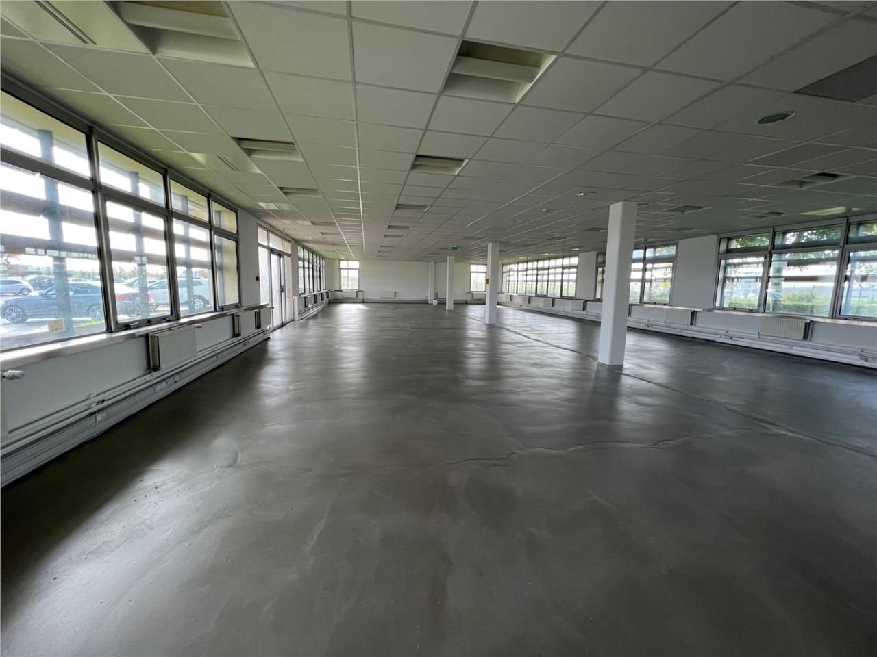 CBRE vous propose à louer, un entrepôt/local d'ac