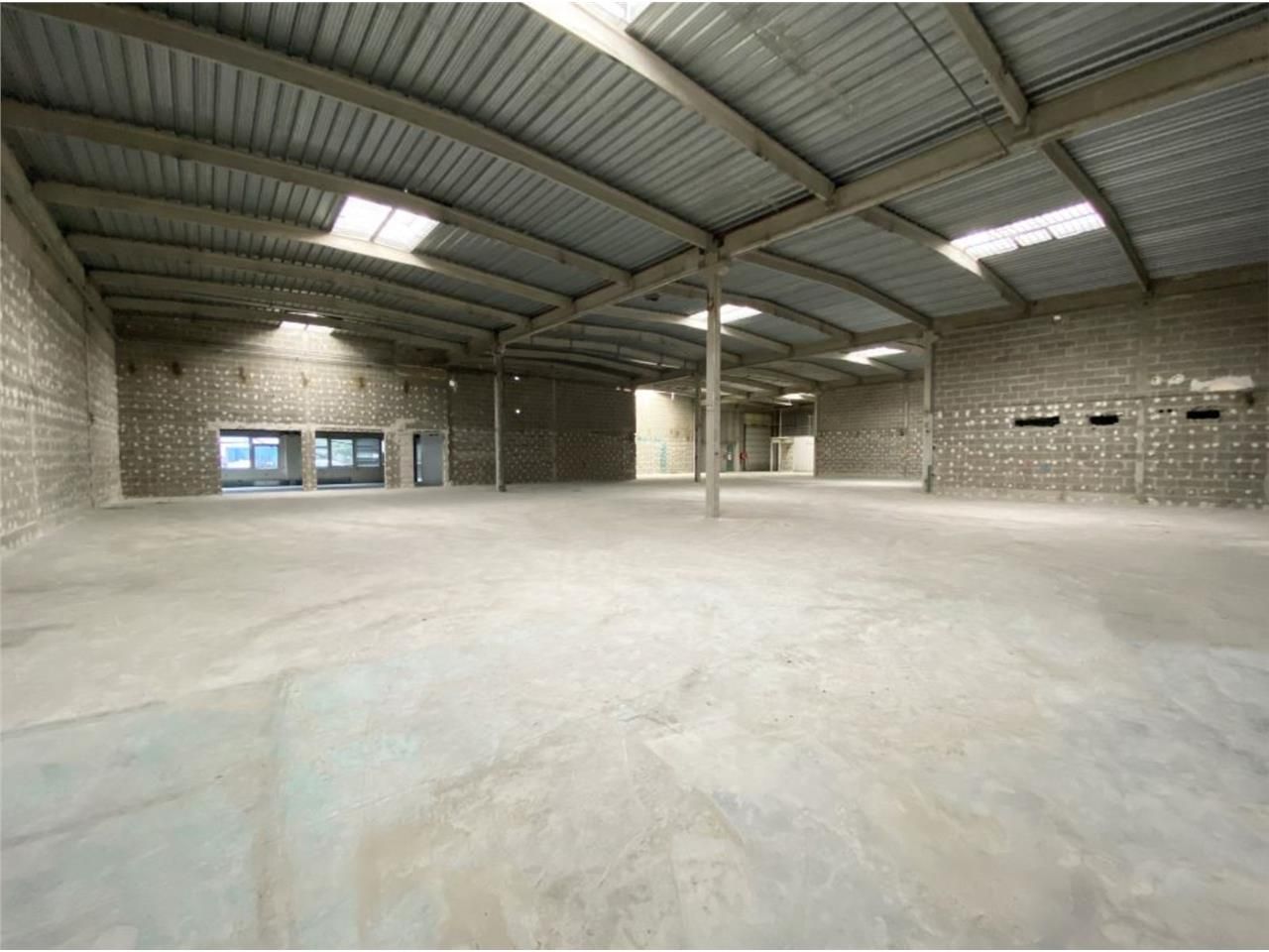 CBRE vous propose à louer, un entrepôt/local d'ac