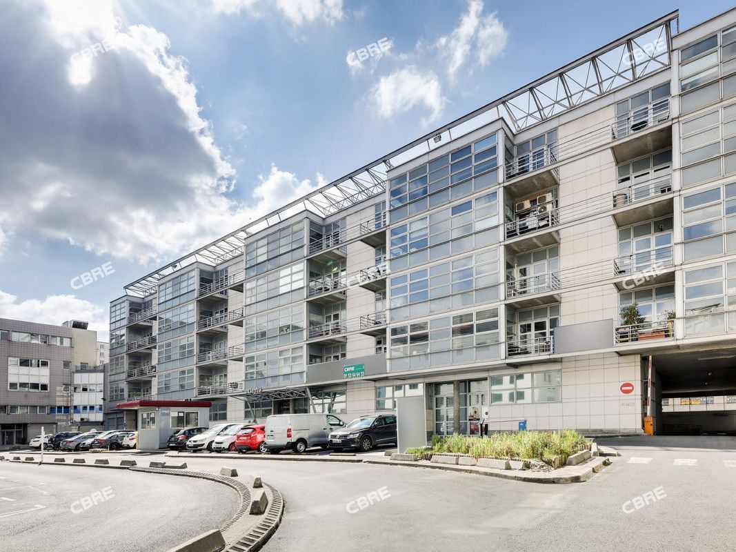 LOGISTIQUE URBAINE - CBRE vous propose à louer un