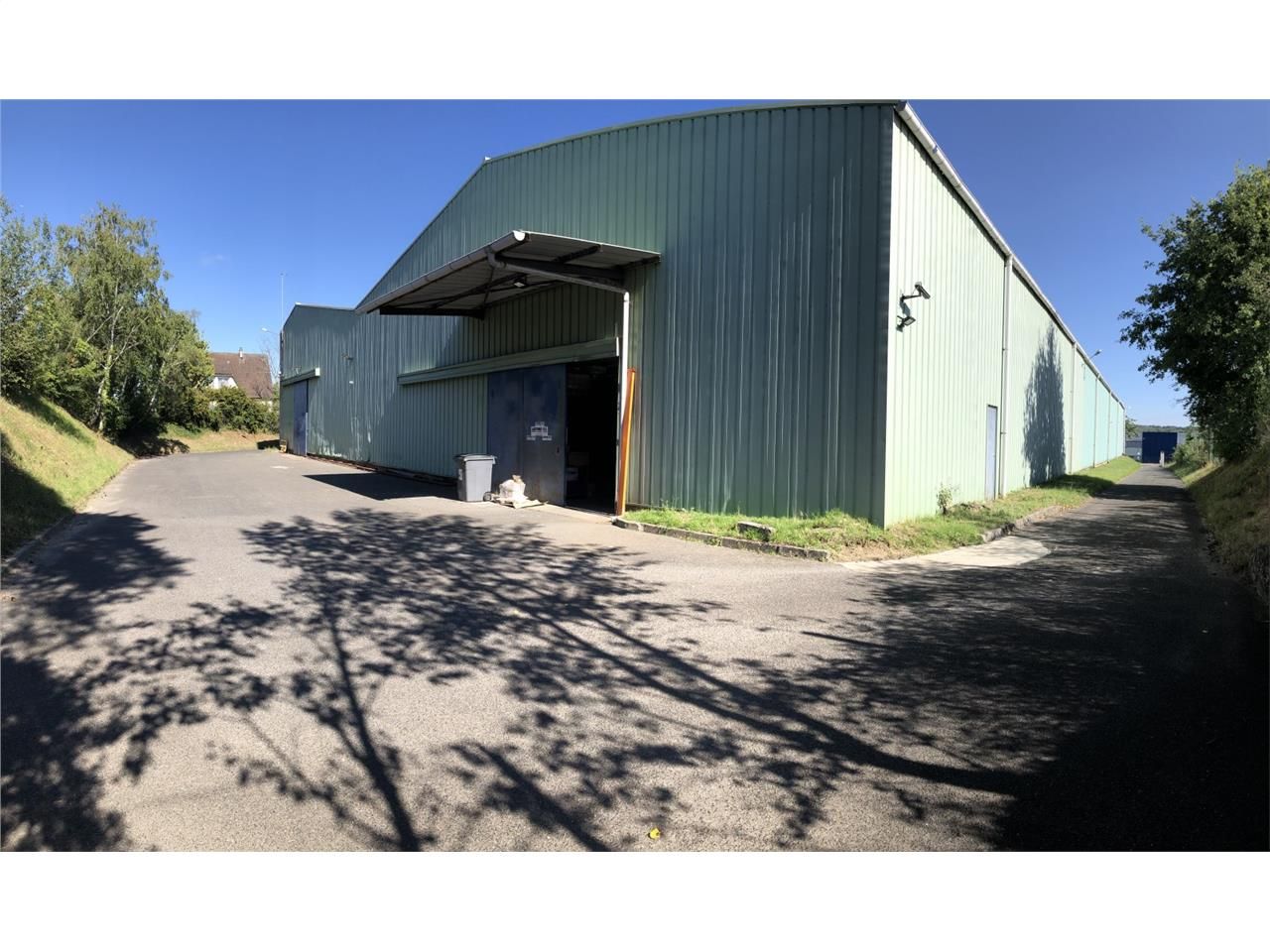 A LOUER - CBRE vous propose au sein de la commune