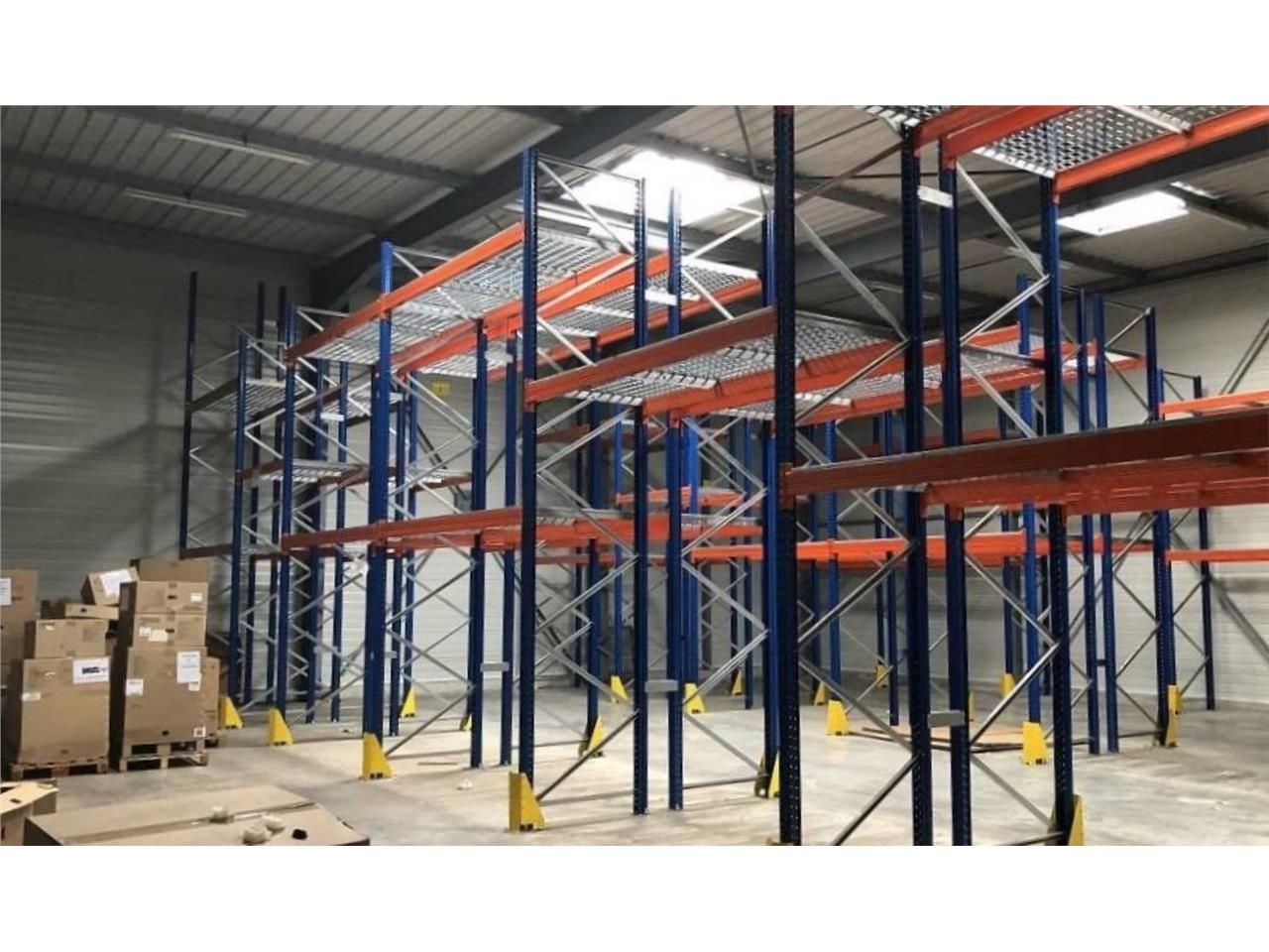 A VENDRE - CBRE vous propose sur la commune de No