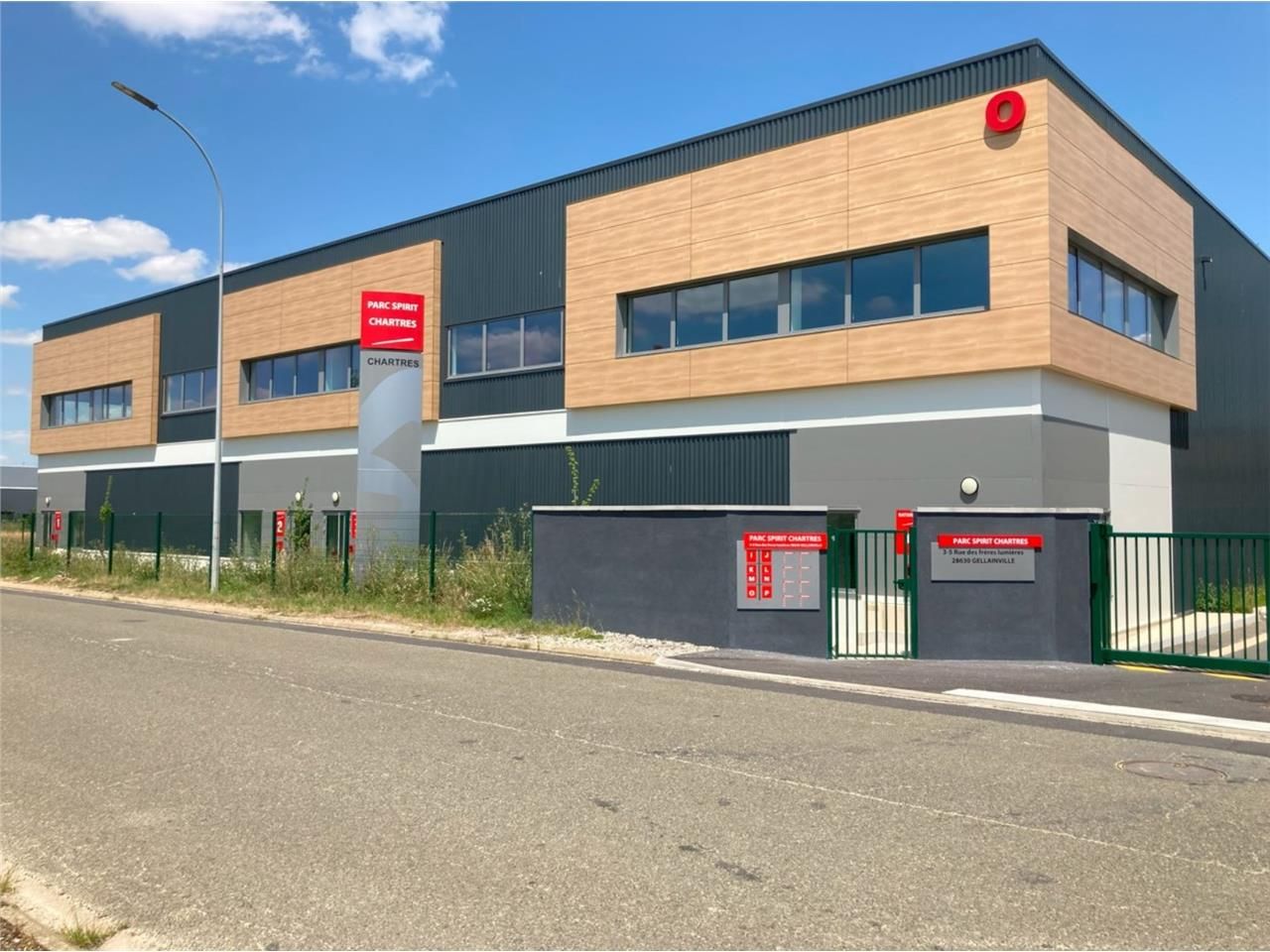 A VENDRE - CBRE vous offre la possibilité d'impla