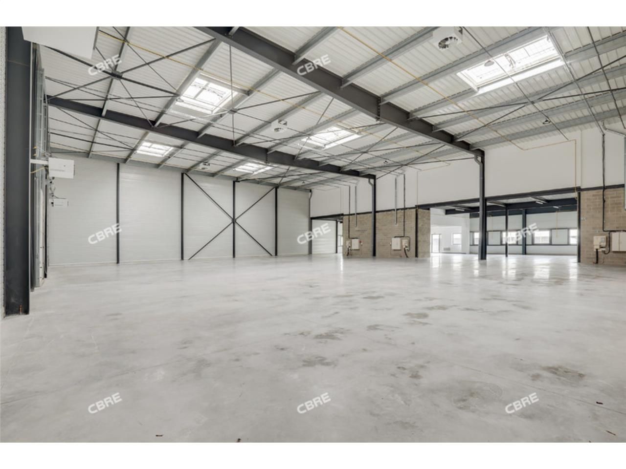 CBRE vous propose à vendre un entrepôt/local d'ac