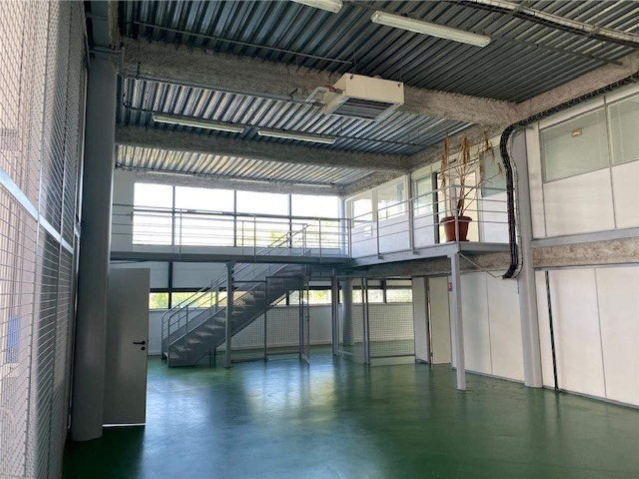 CBRE vous propose à louer, un local d'activités s