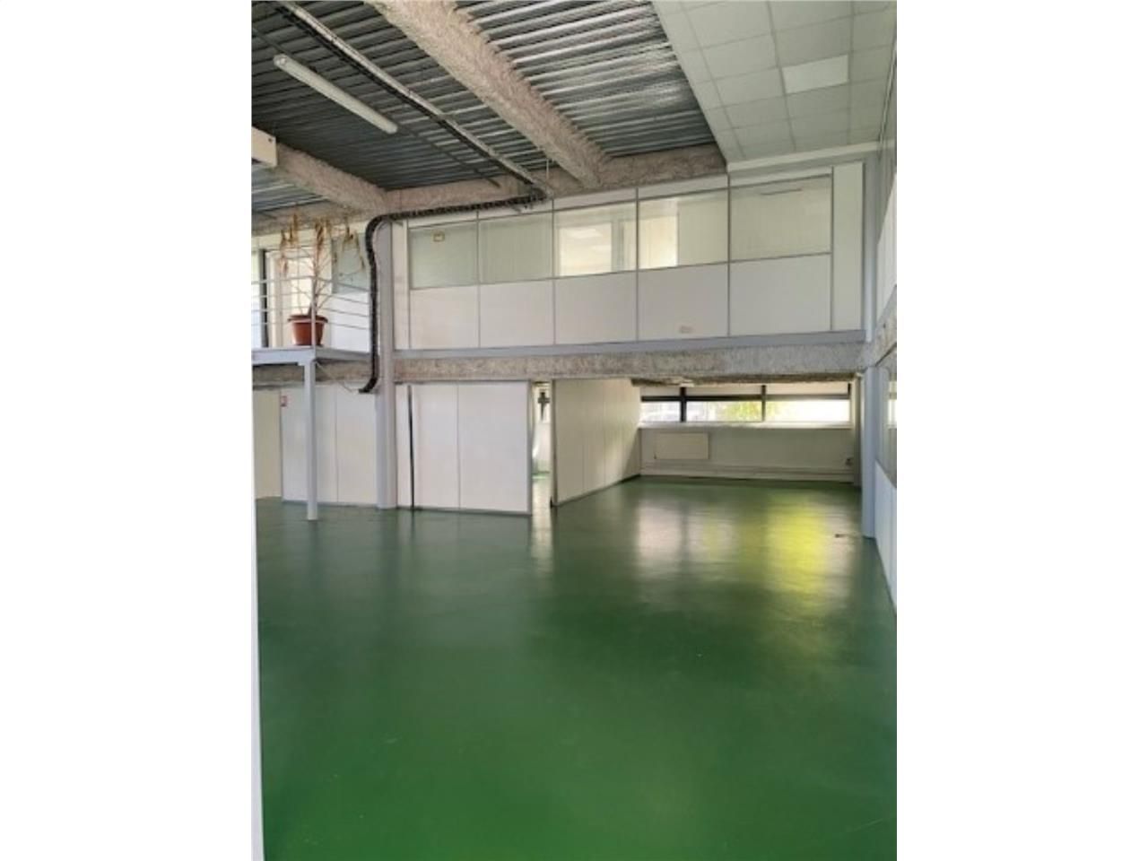 CBRE vous propose à louer, un local d'activités s