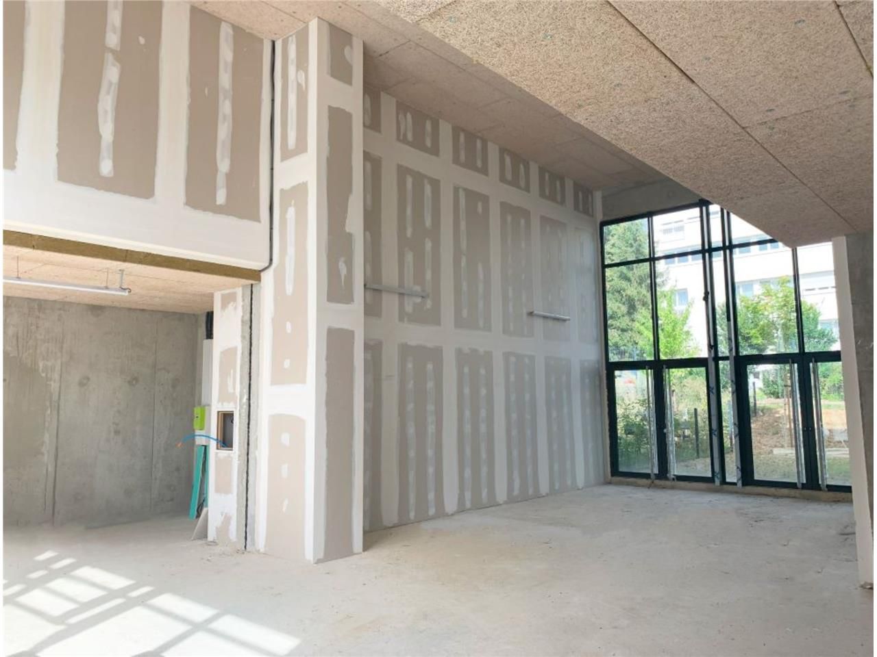 CBRE vous propose à louer, un entrepôt/local d'ac