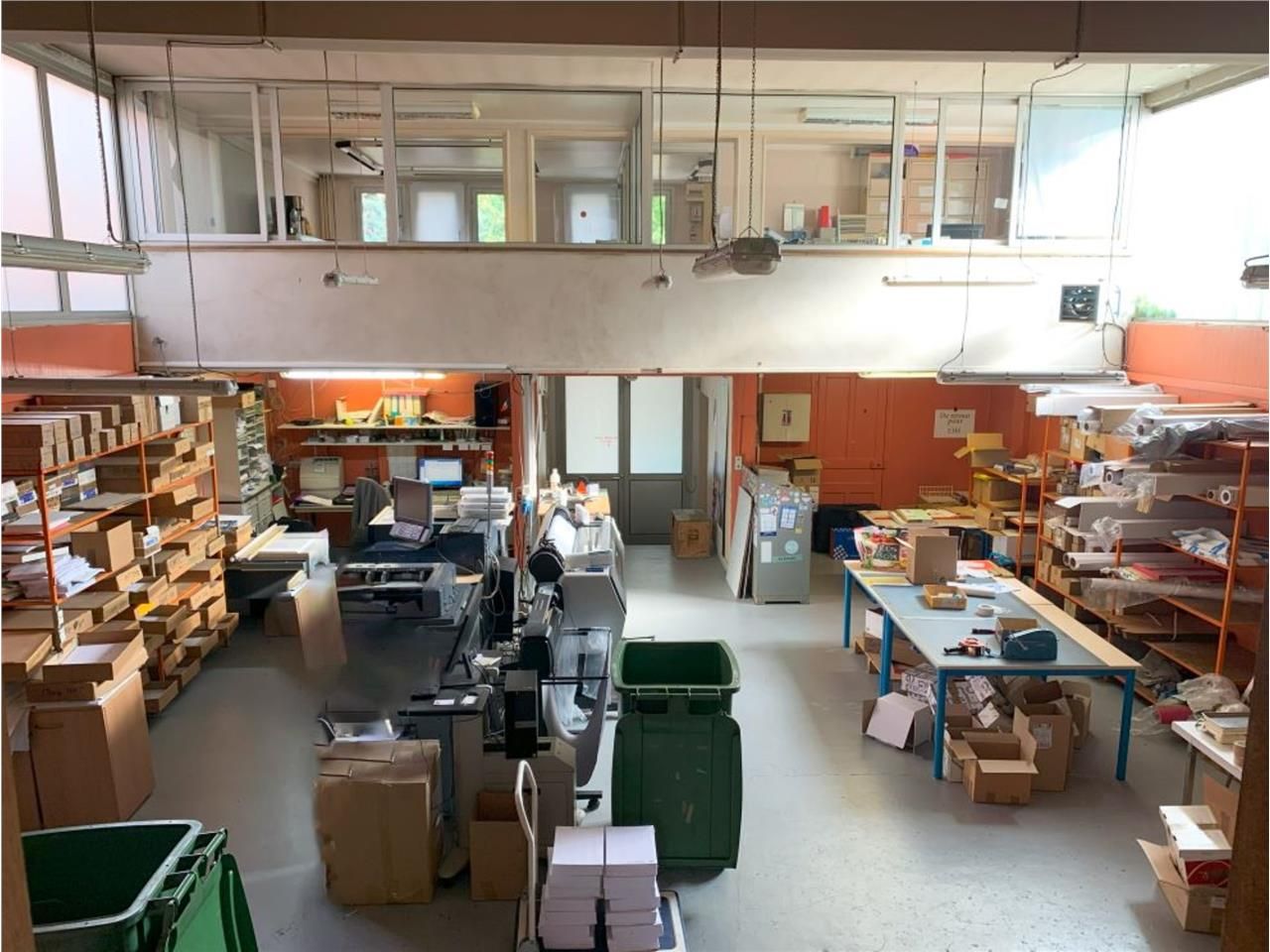 CBRE vous propose à vendre, un entrepôt/local d'a