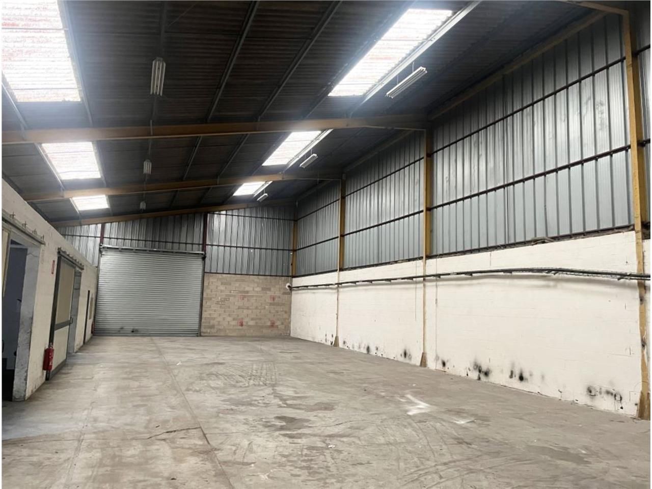 CBRE vous propose à louer, un entrepôt/local d'ac