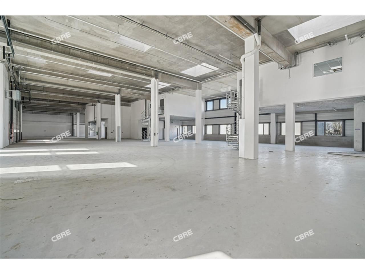 LOGISTIQUE URBAINE - CBRE vous propose à louer, u