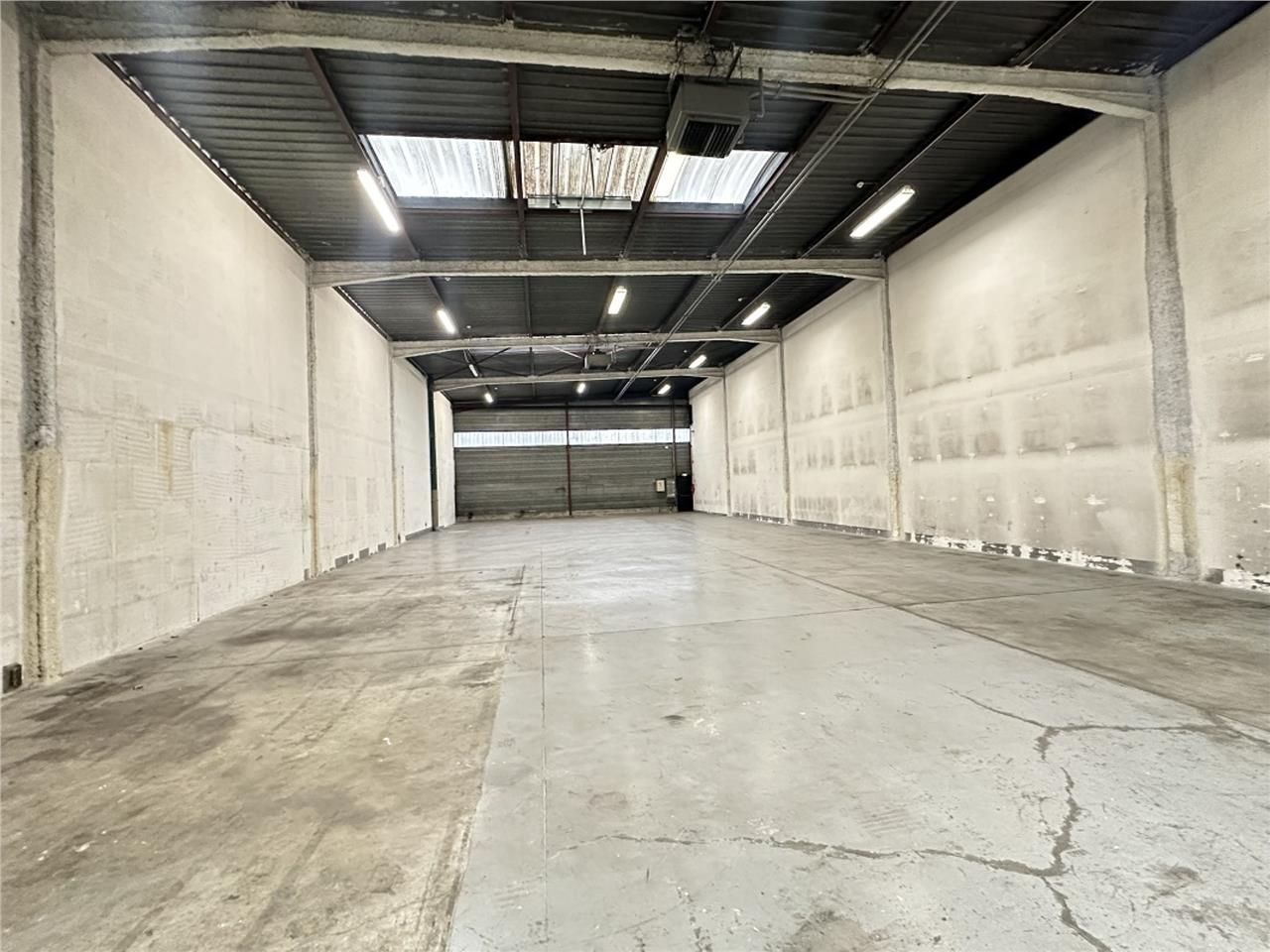 LOGISTIQUE URBAINE - CBRE vous propose à louer un