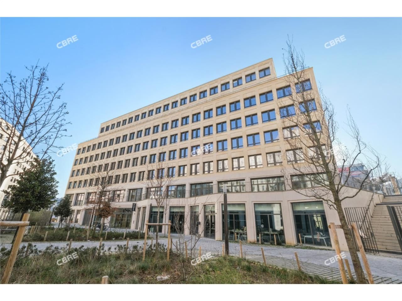 LOGISTIQUE URBAINE - CBRE vous propose à louer, u