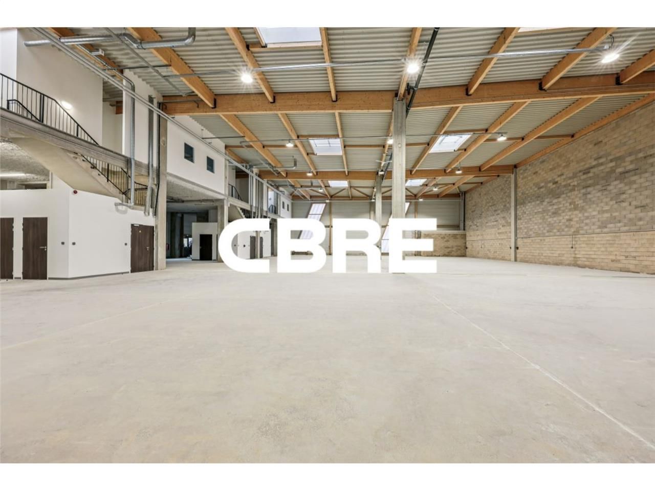 CBRE vous propose à louer, un local d'activités n