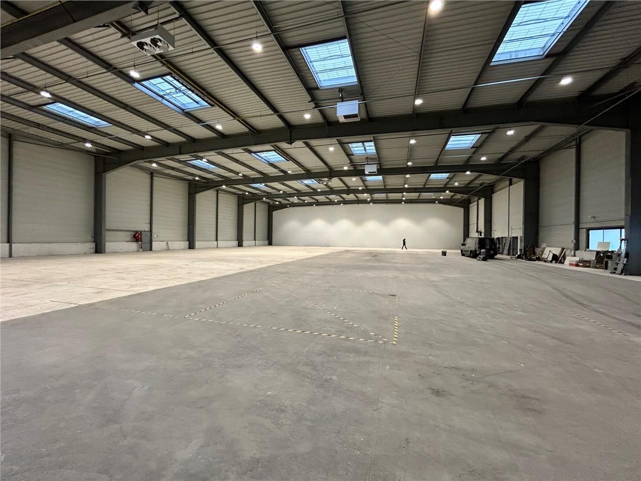 CBRE vous propose à louer, un bâtiment indépendan