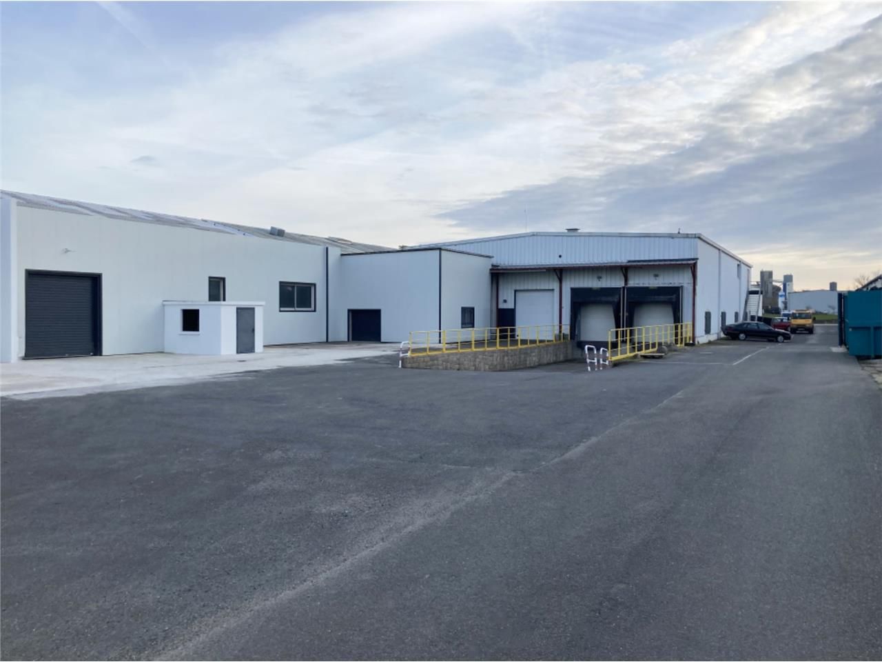 CBRE vous propose à louer, un entrepôt/local d'ac