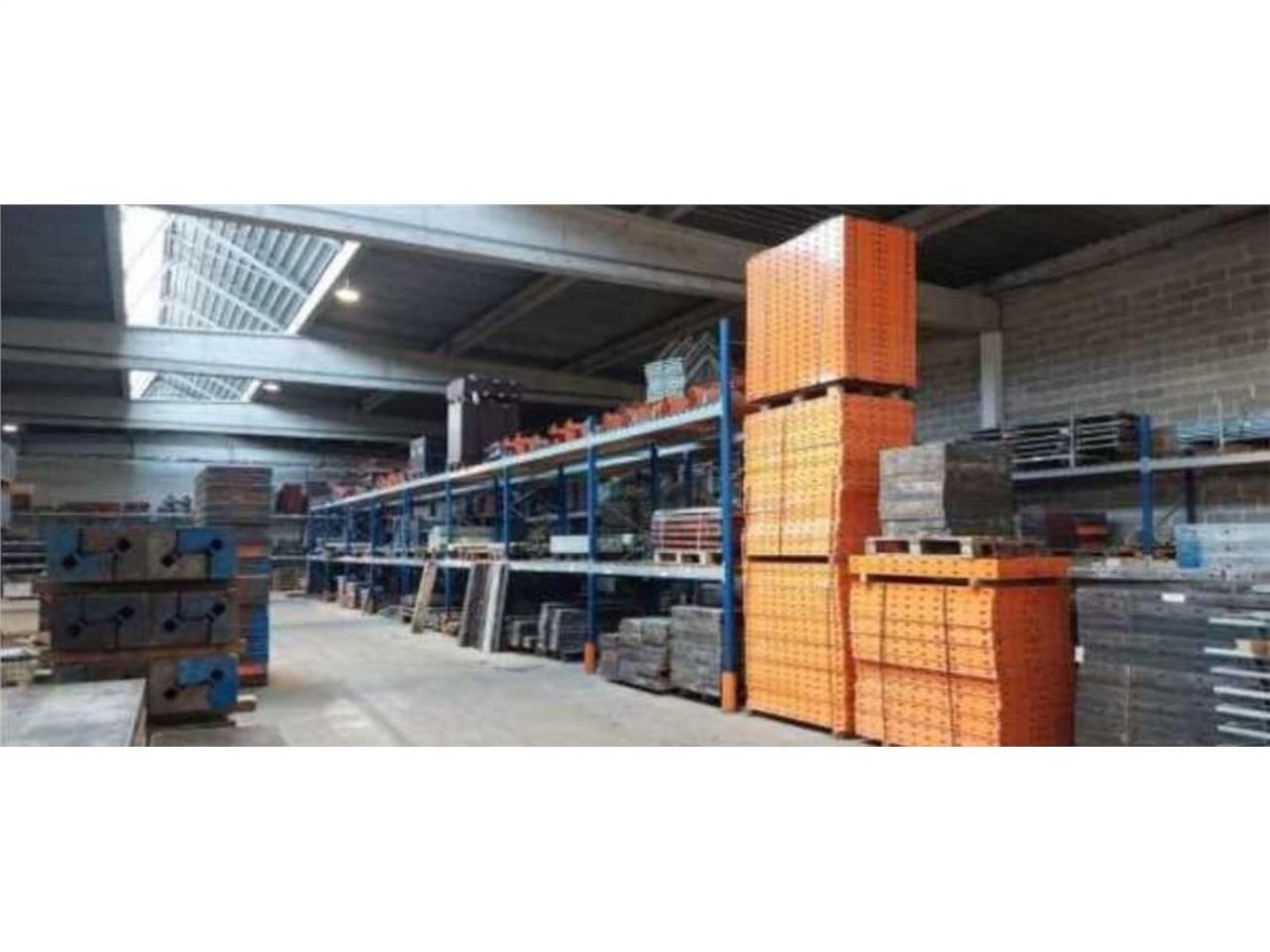 CBRE vous propose à louer, un entrepôt/local d'ac