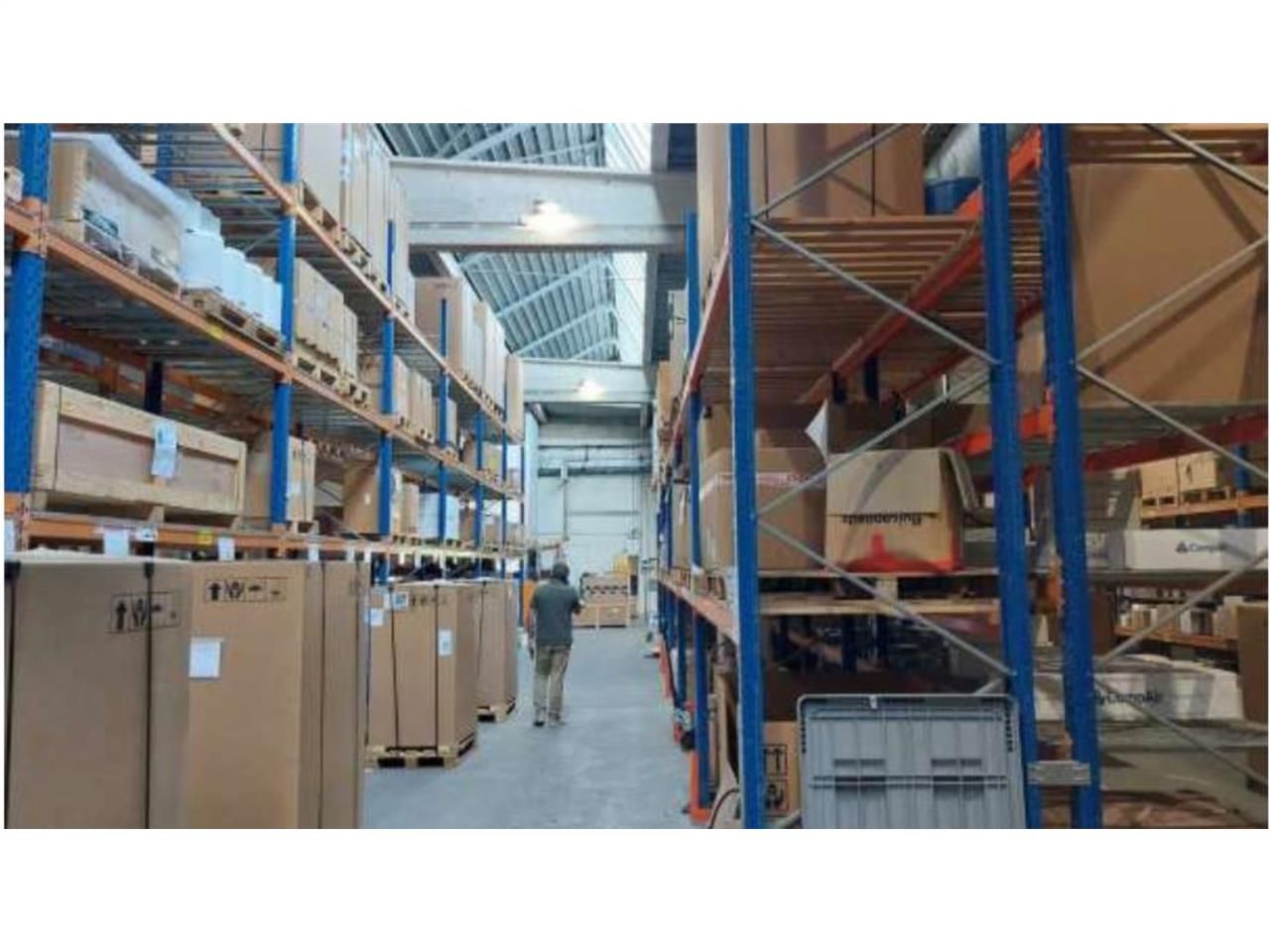 CBRE vous propose à louer, un entrepôt/local d'ac