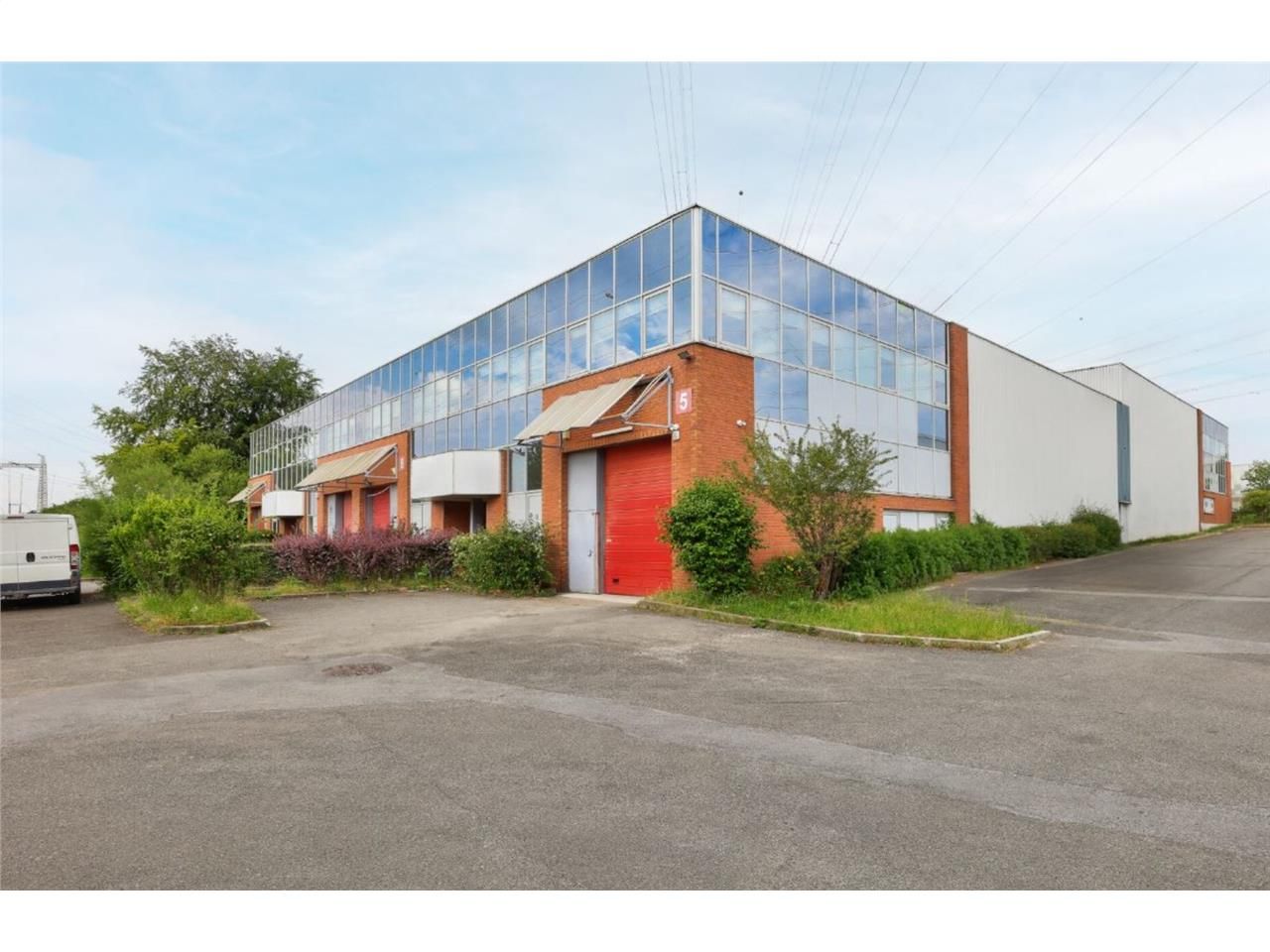 LOGISTIQUE URBAINE - CBRE vous propose à louer un