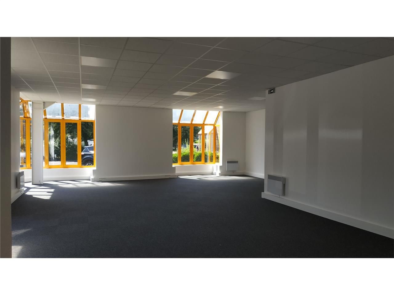 CBRE vous propose à louer un entrepôt/local d'act