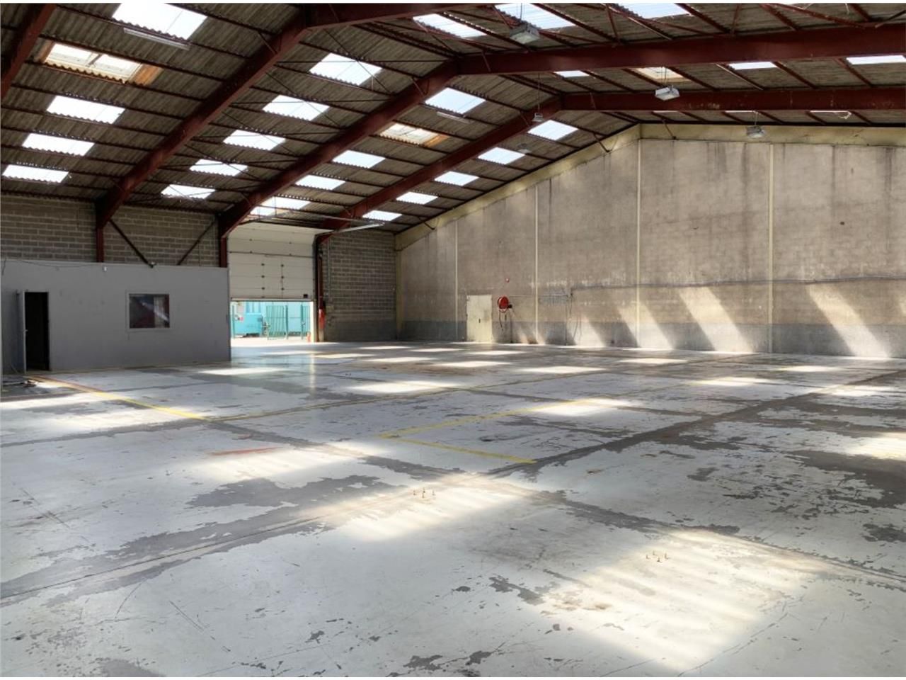 CBRE vous propose à louer, un entrepôt/local d'ac