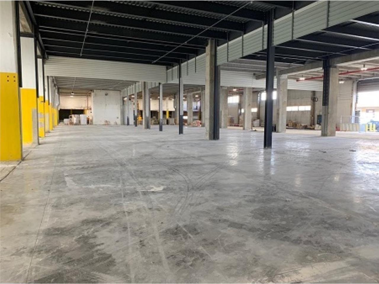 LOGISTIQUE URBAINE - CBRE vous propose à louer, u