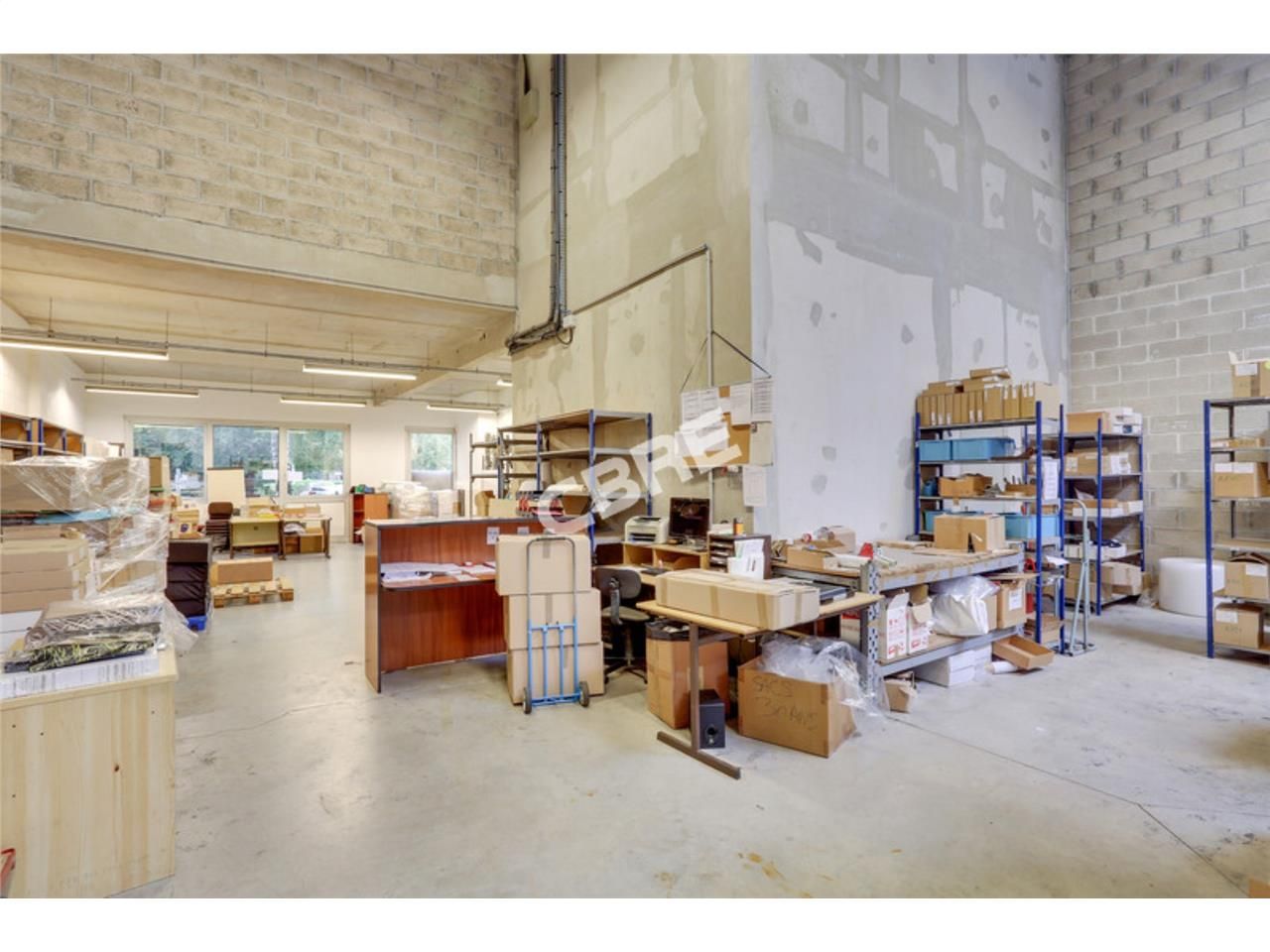 CBRE vous propose à louer un entrepôt/local d'act