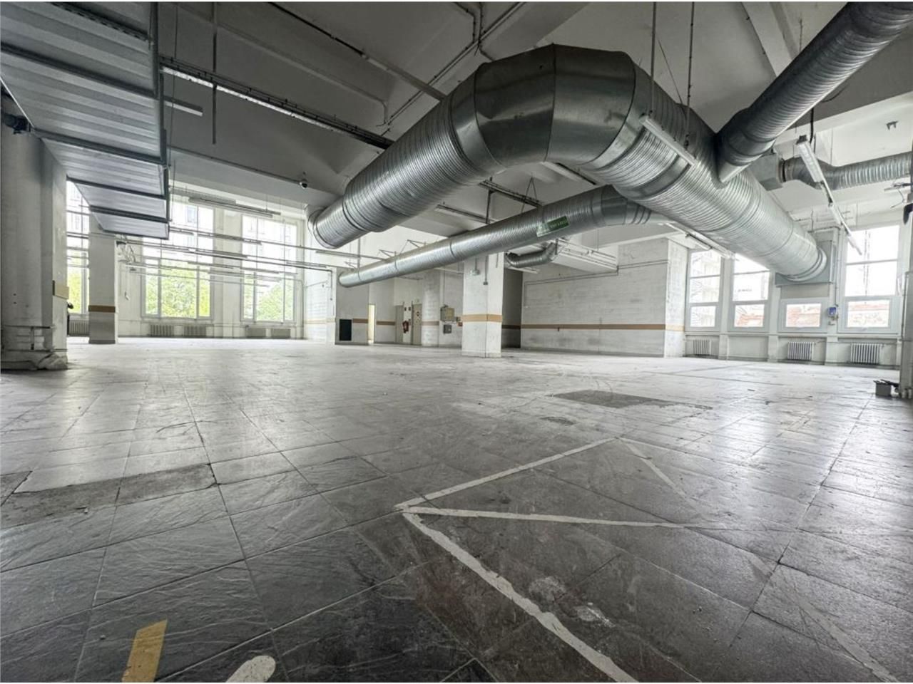 LOGISTIQUE URBAINE - CBRE vous propose à louer, u