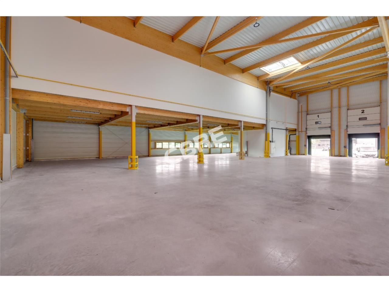 CBRE vous propose à louer un entrepôt/local d'act